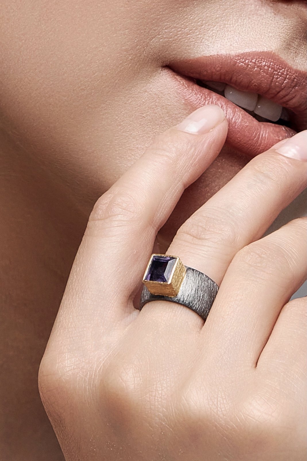 AMETHYST DOUBLE BLACK RING
