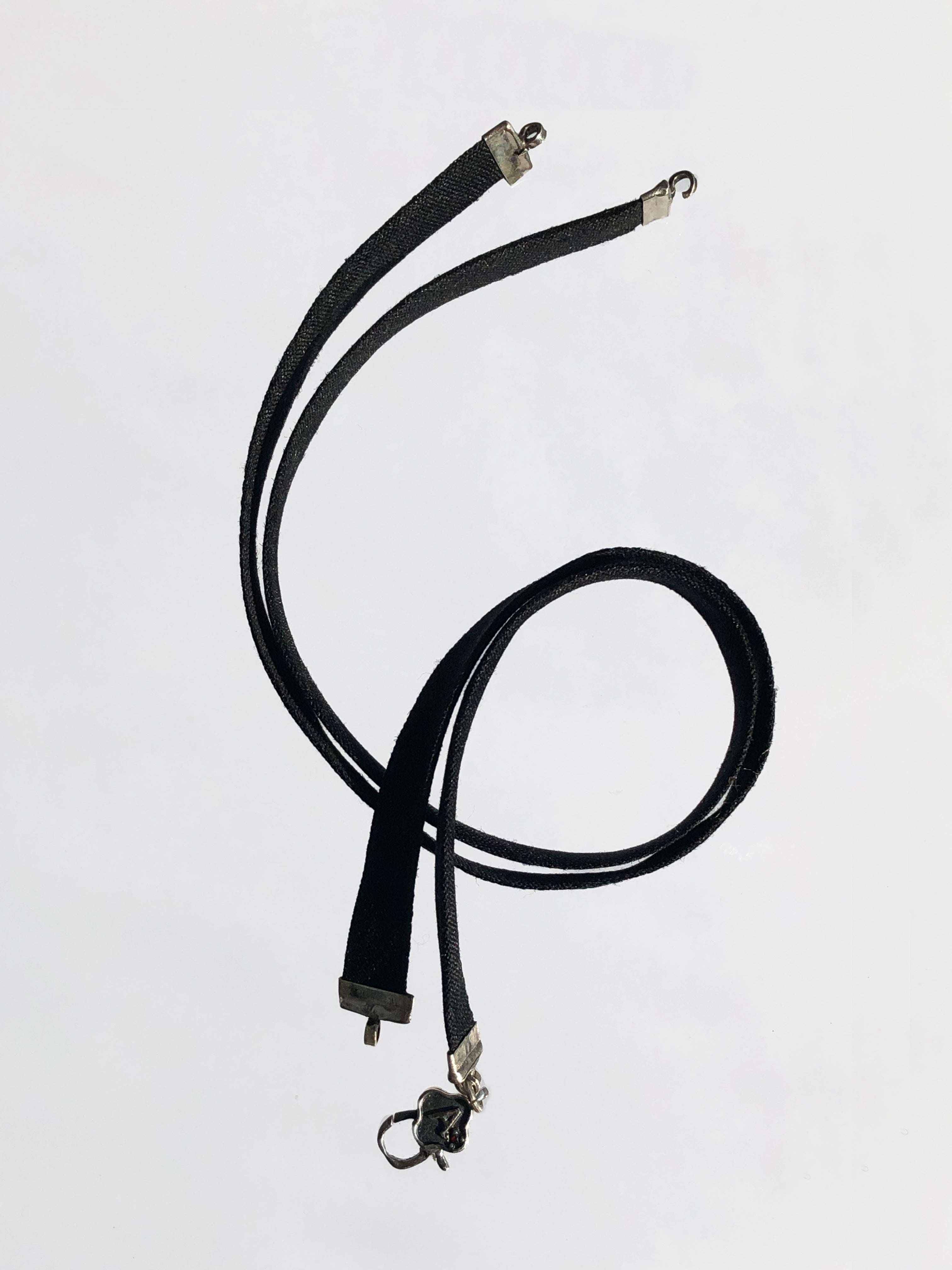 BLACK RIBBONS