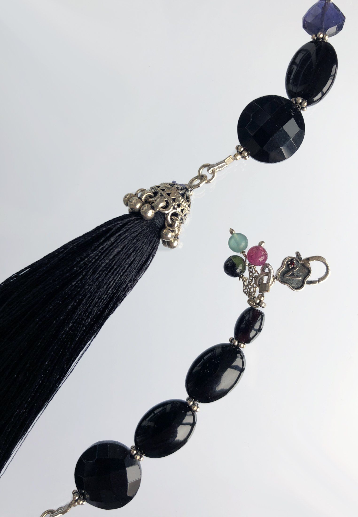BLACK TASSEL