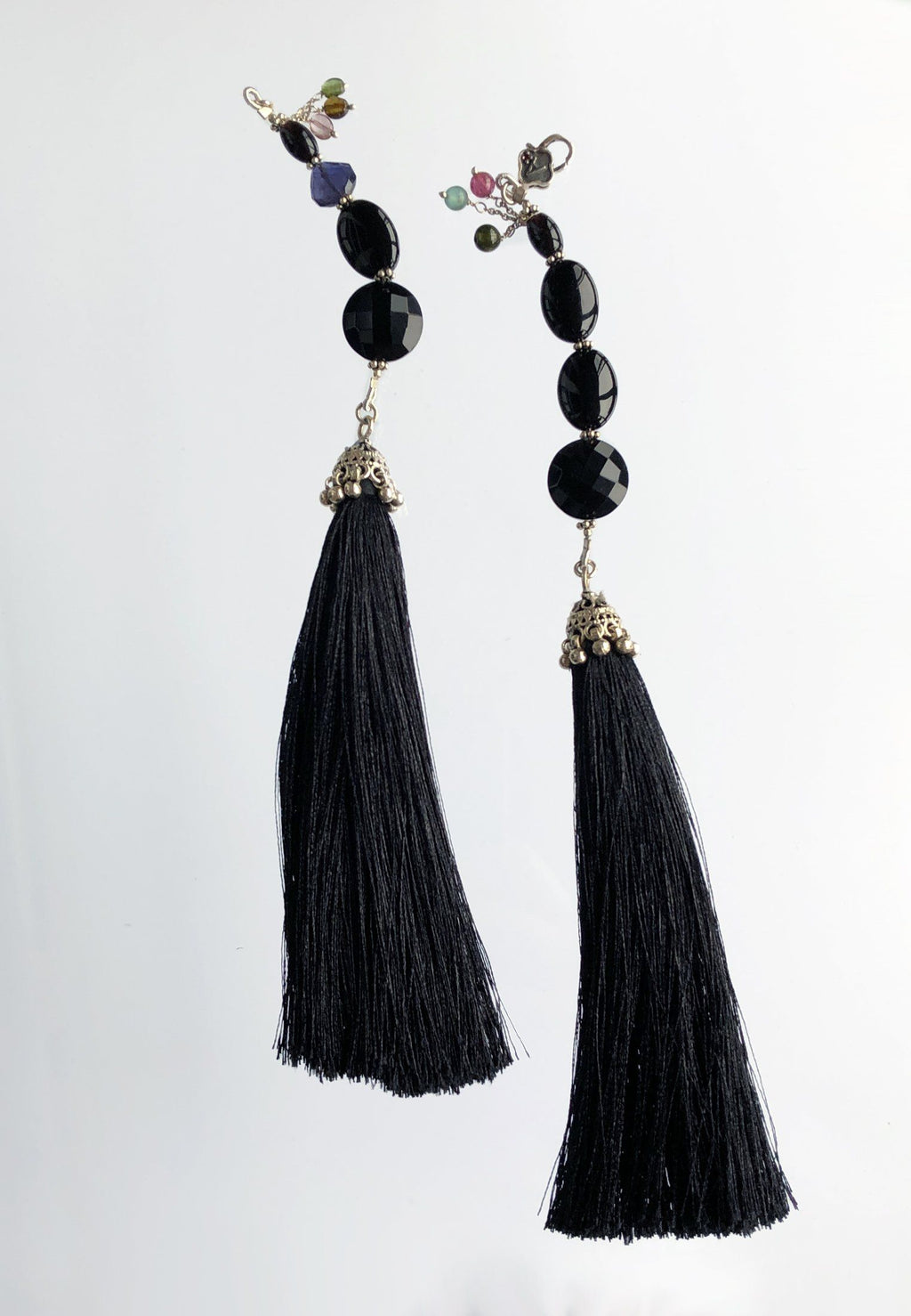 BLACK TASSEL