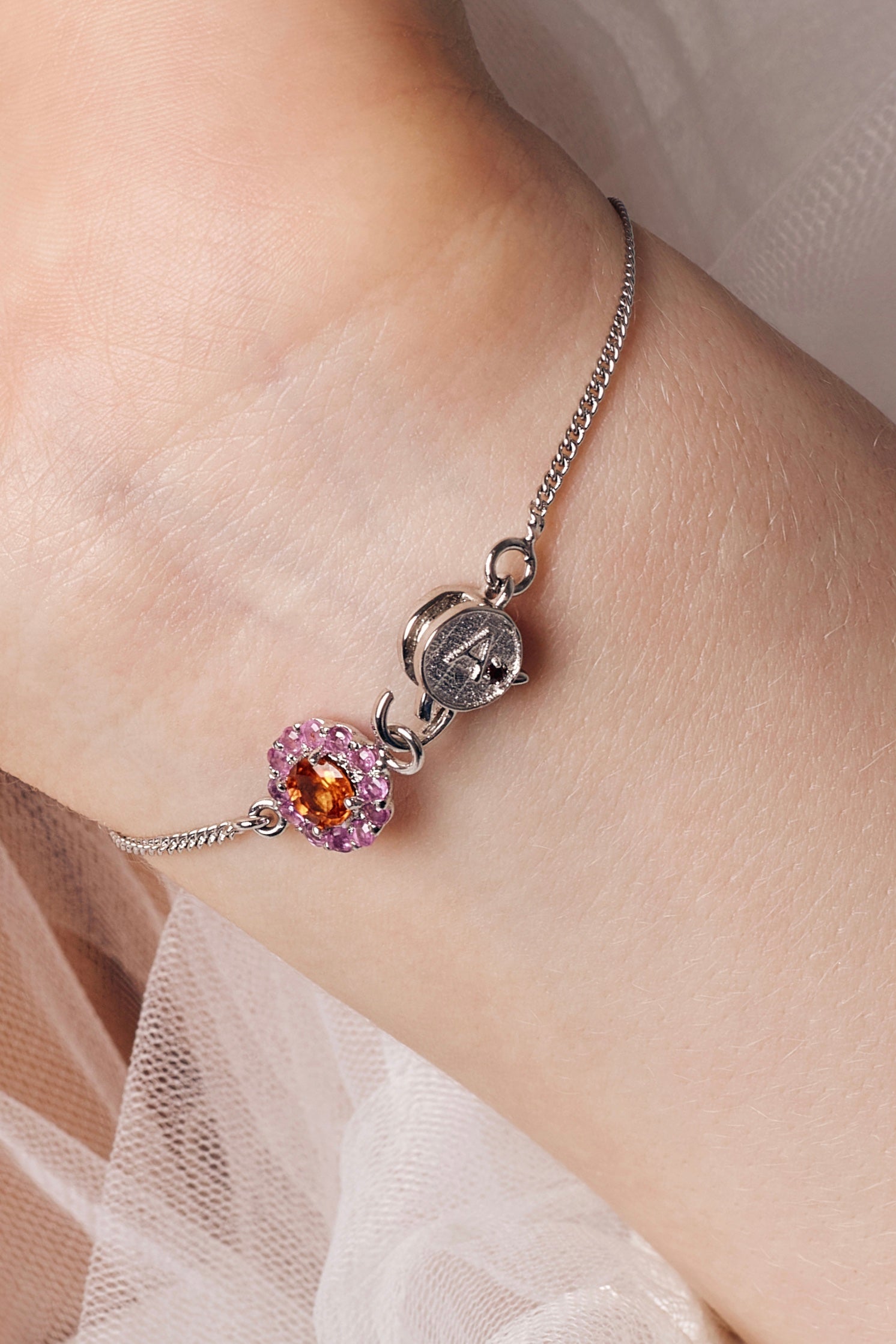 BRACELET RED FLOWER