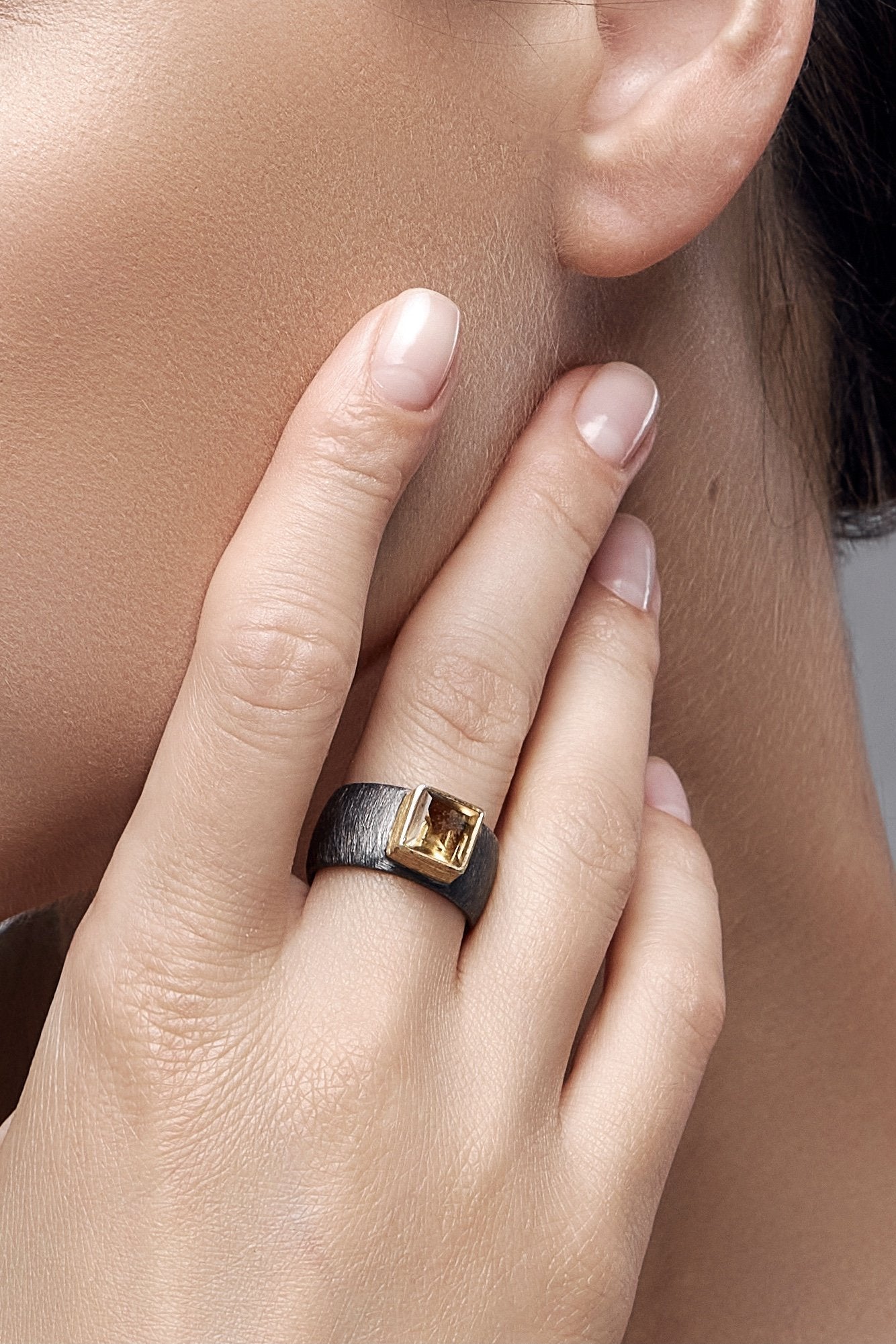 CITRINE DOUBLE BLACK RING