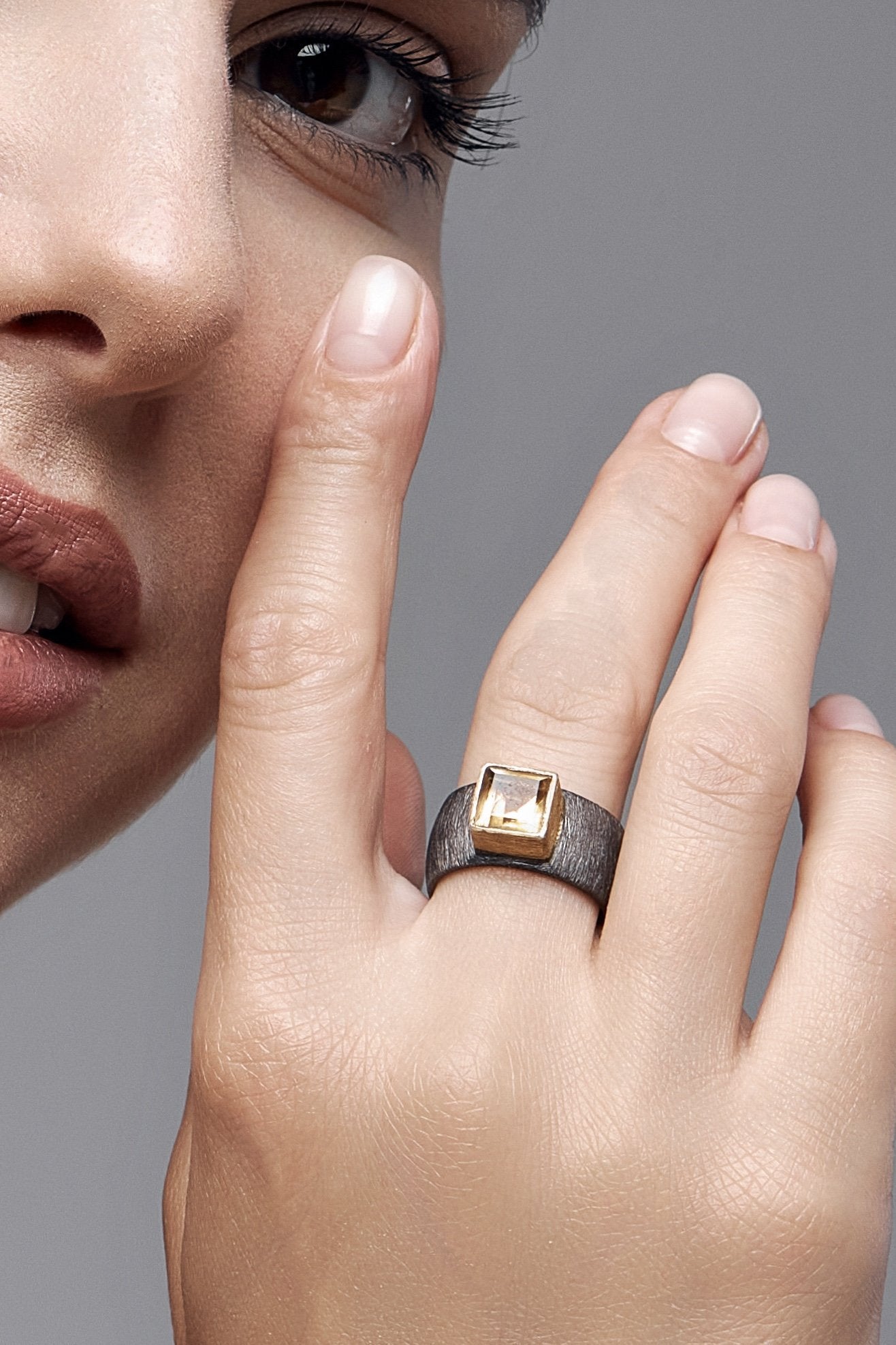 CITRINE DOUBLE BLACK RING