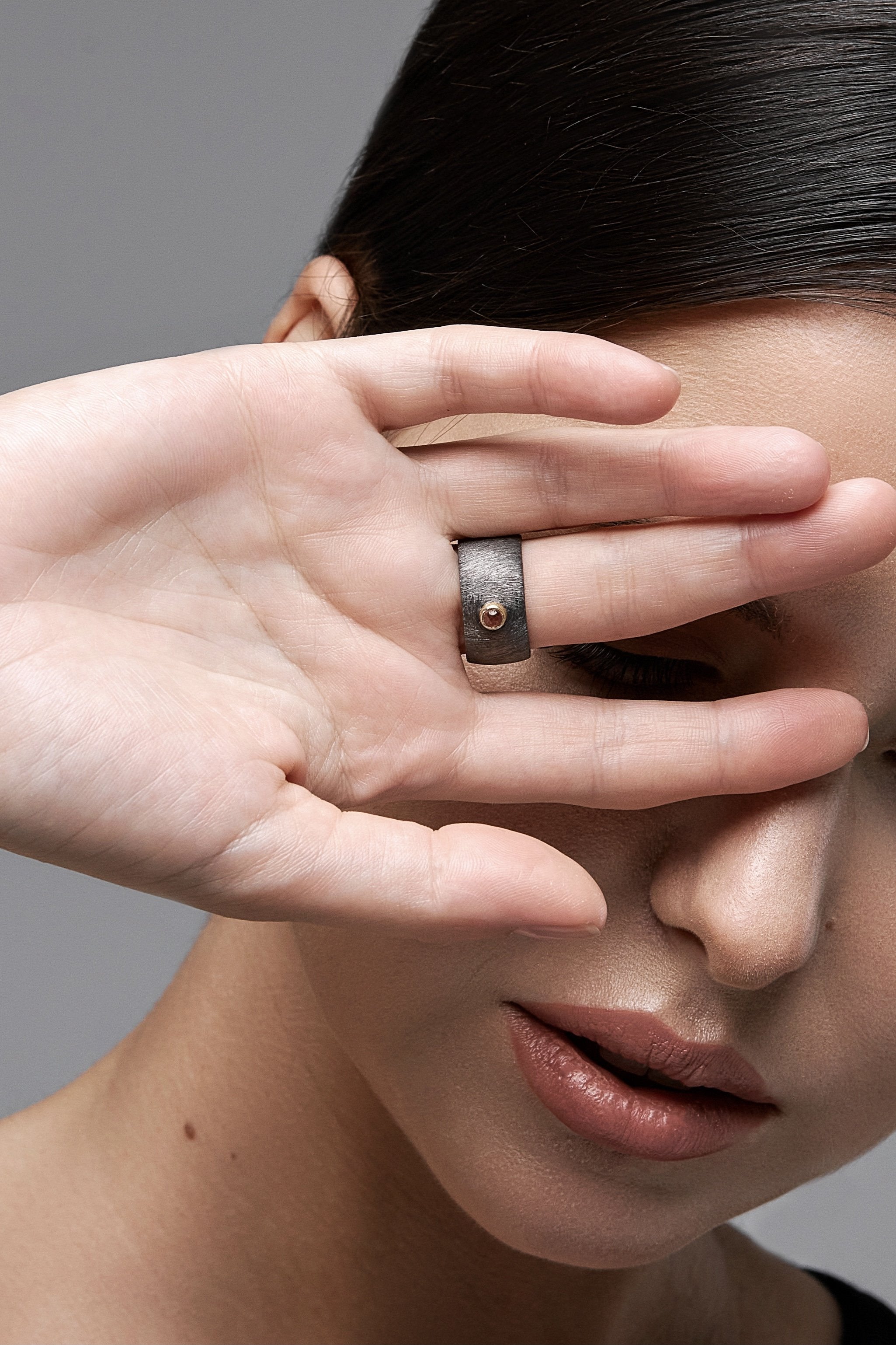 GARNET DOUBLE BLACK RING