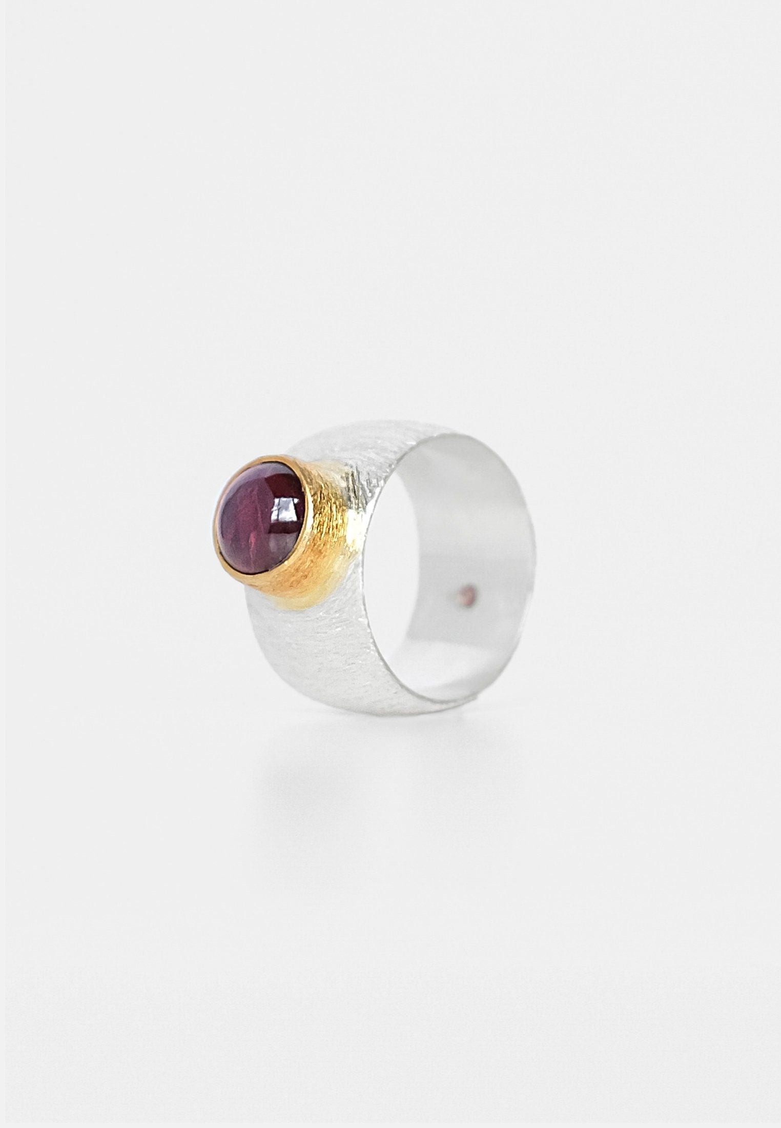 GARNET DOUBLE RING