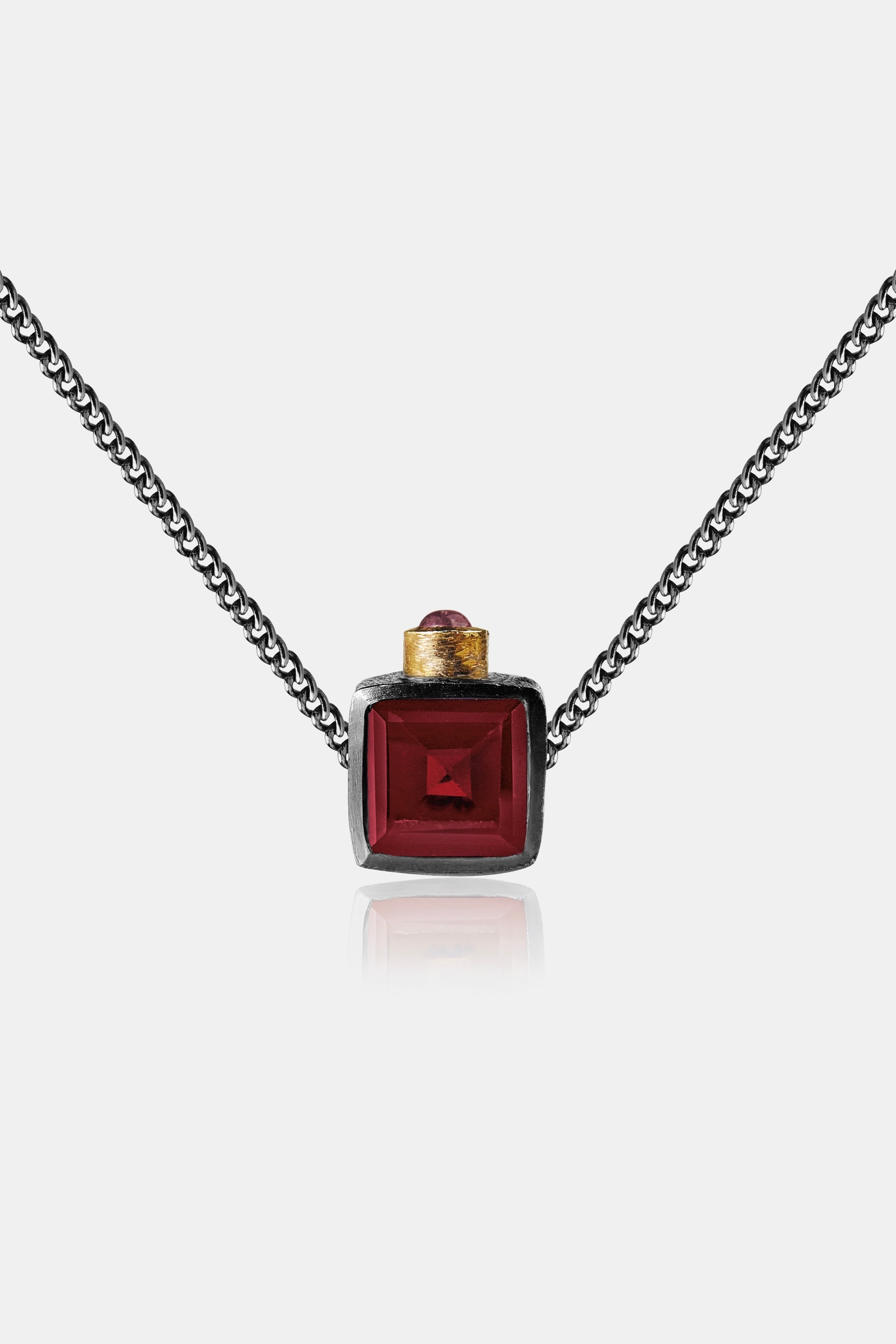 GARNET PENDANT