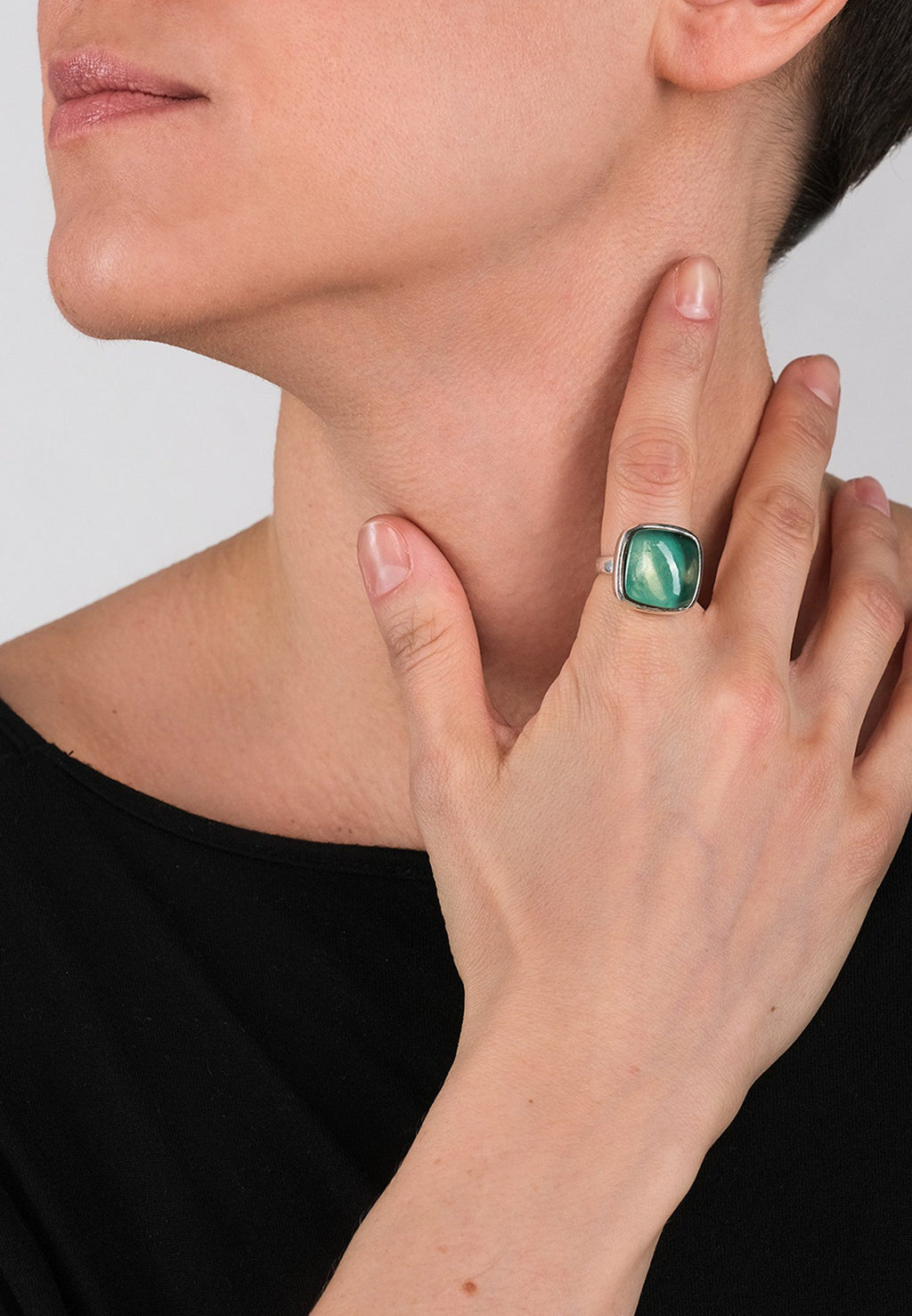 GREEN SQUARE RING