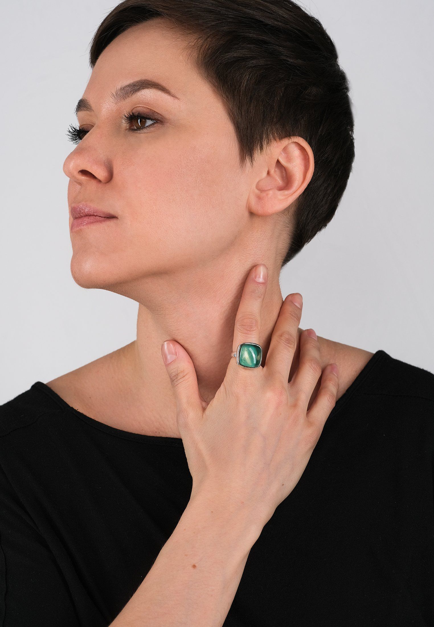 GREEN SQUARE RING