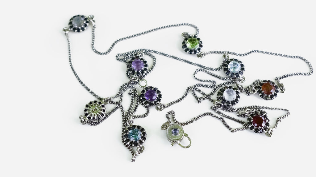 LONG BLACK FLOWER NECKLACE