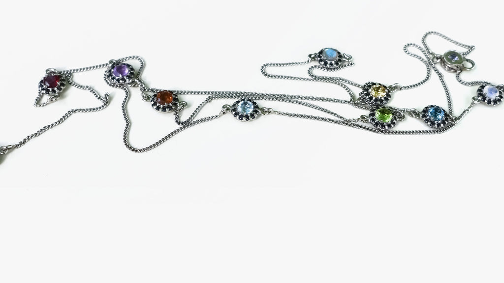 LONG BLACK FLOWER NECKLACE