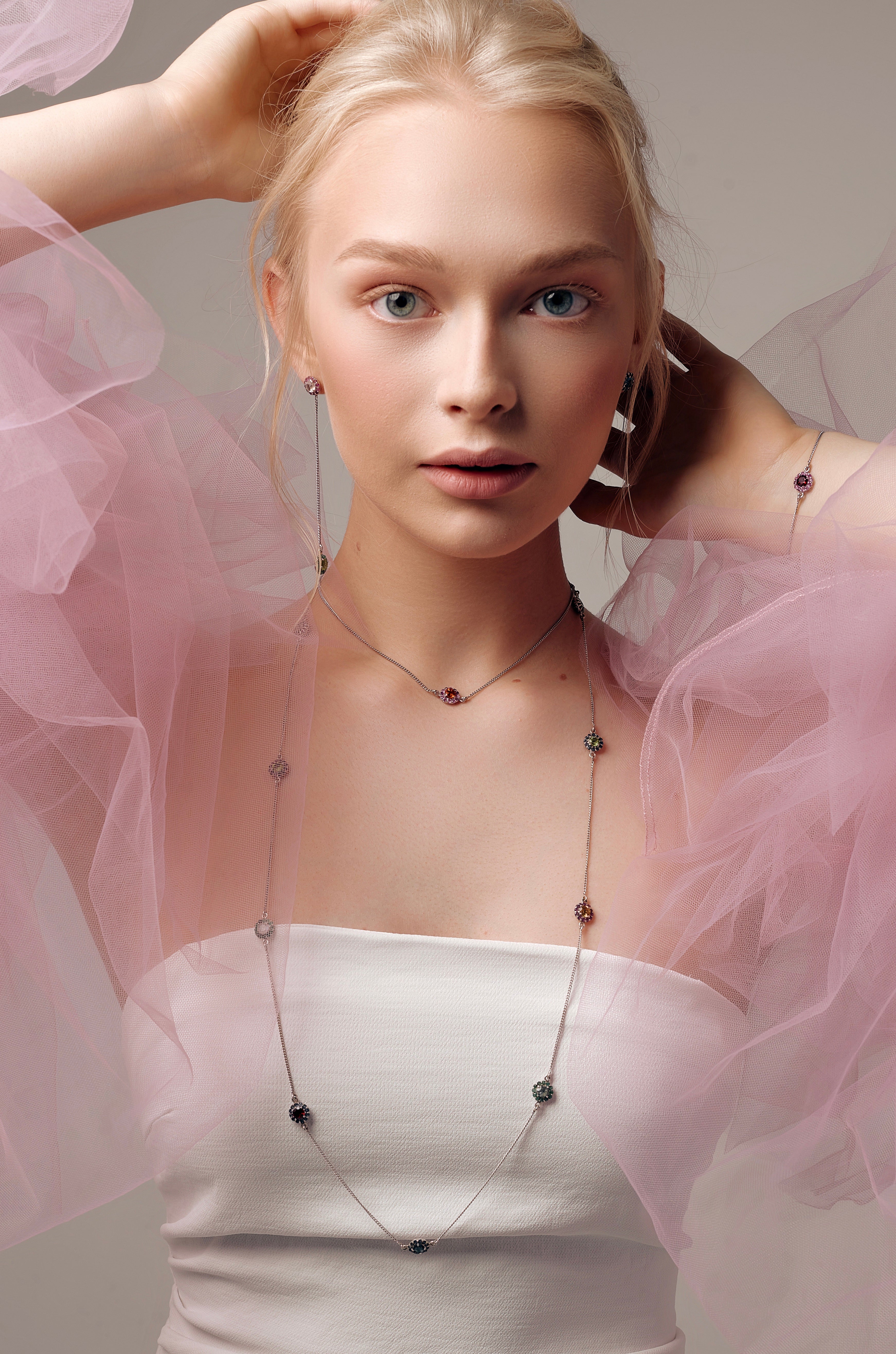 LONG NECKLACE FLOWERS