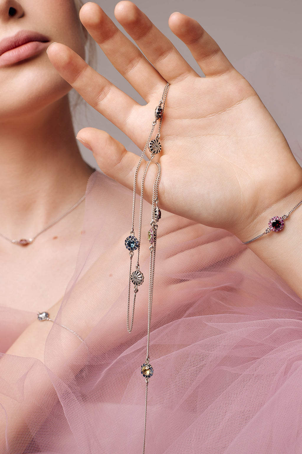LONG NECKLACE FLOWERS