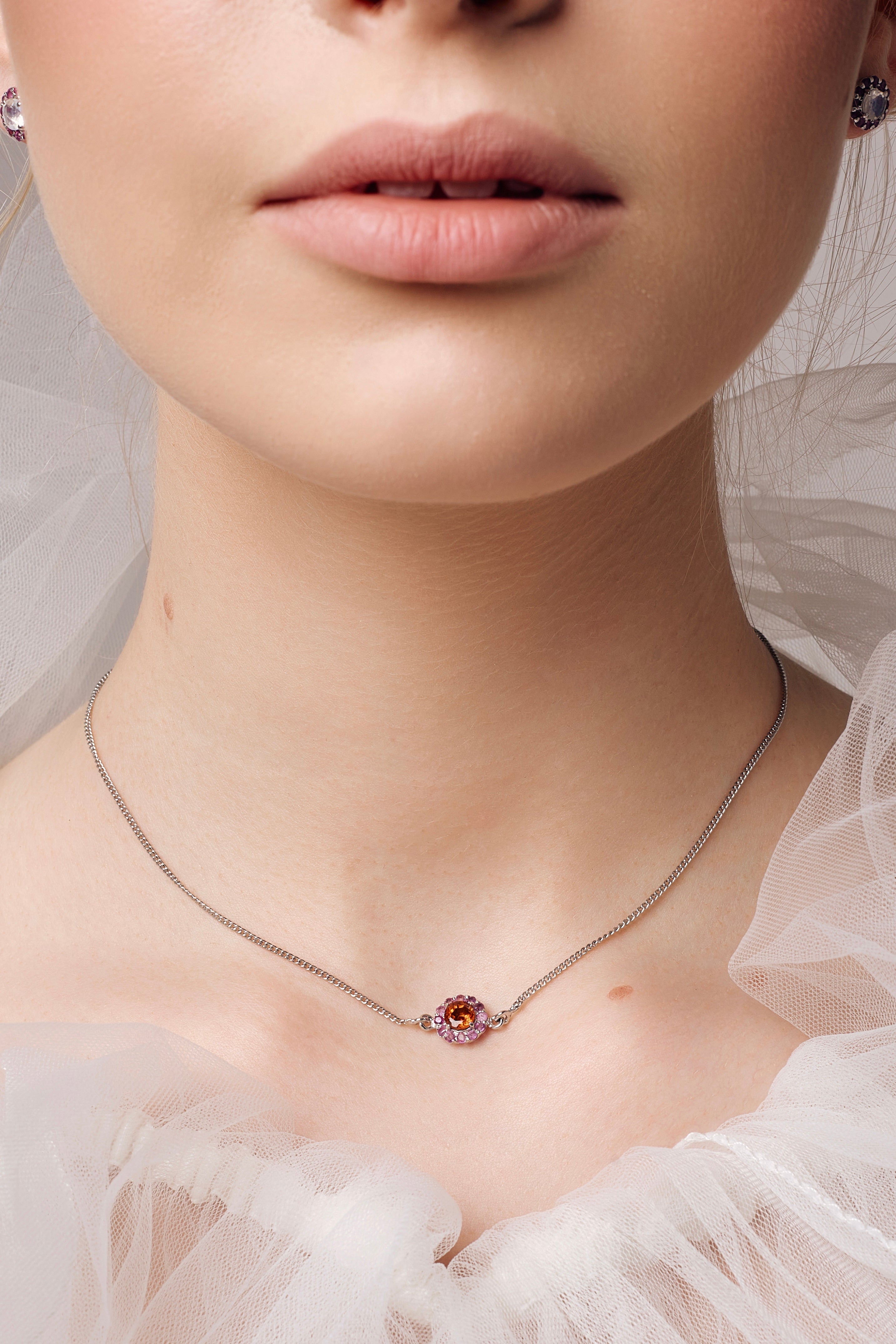 NECKLACE RED FLOWER