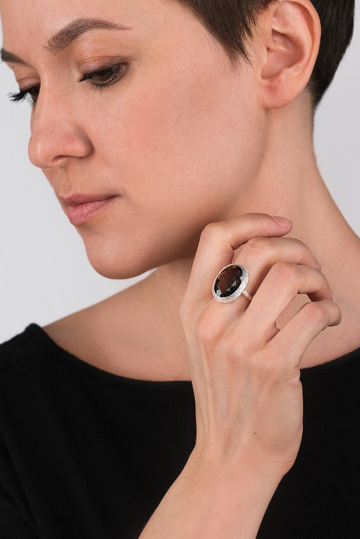 OVAL RING SMOKY QUARTZ