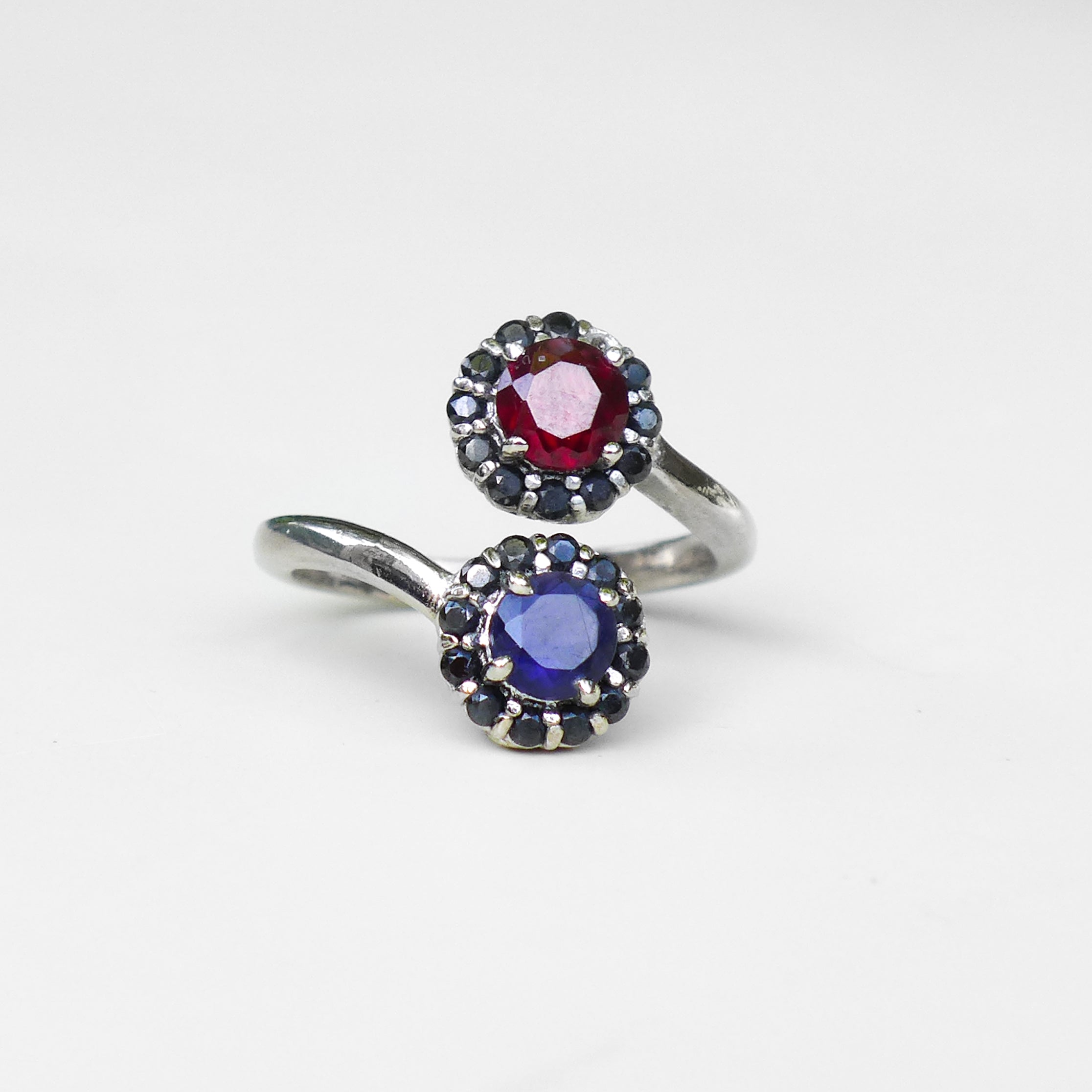 RED AND DEEP BLUE FLOWER RING