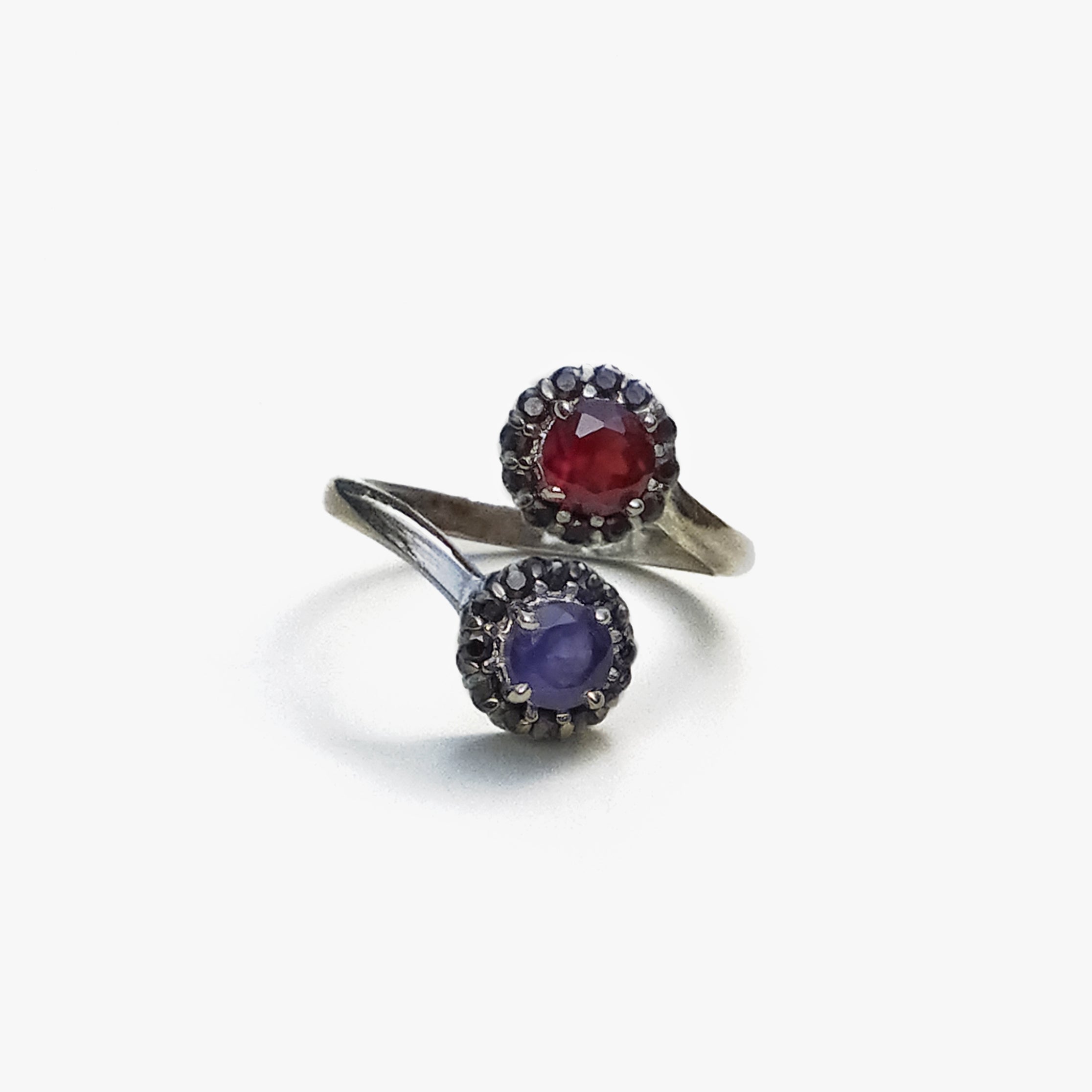 RED AND DEEP BLUE FLOWER RING