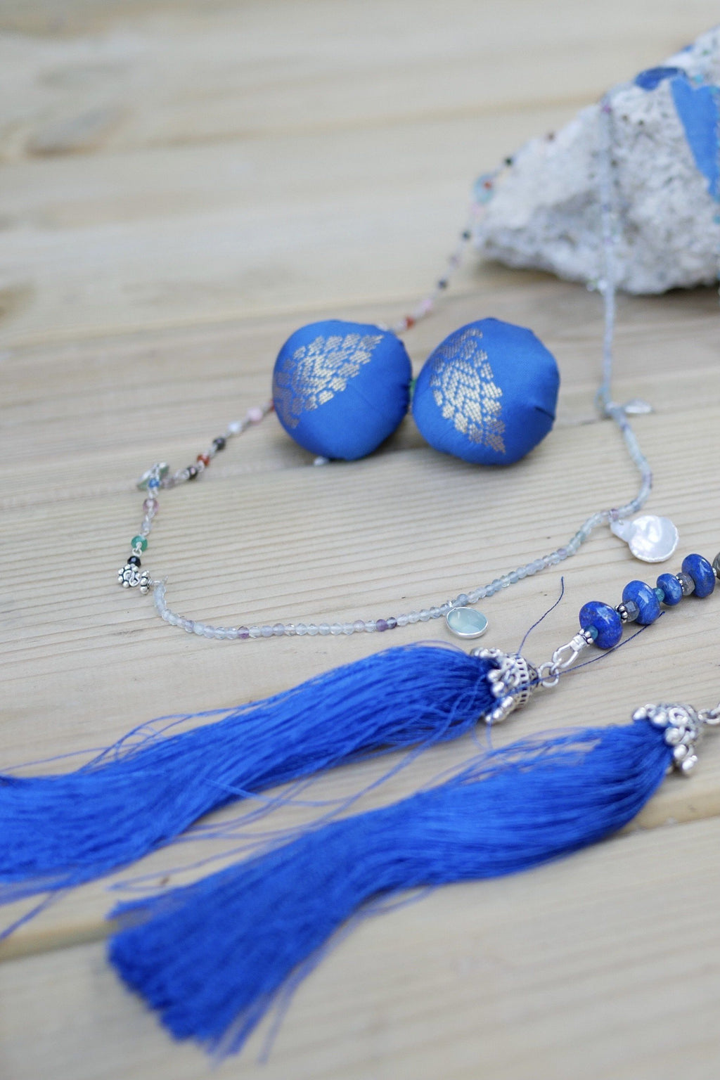 ROYAL BLUE