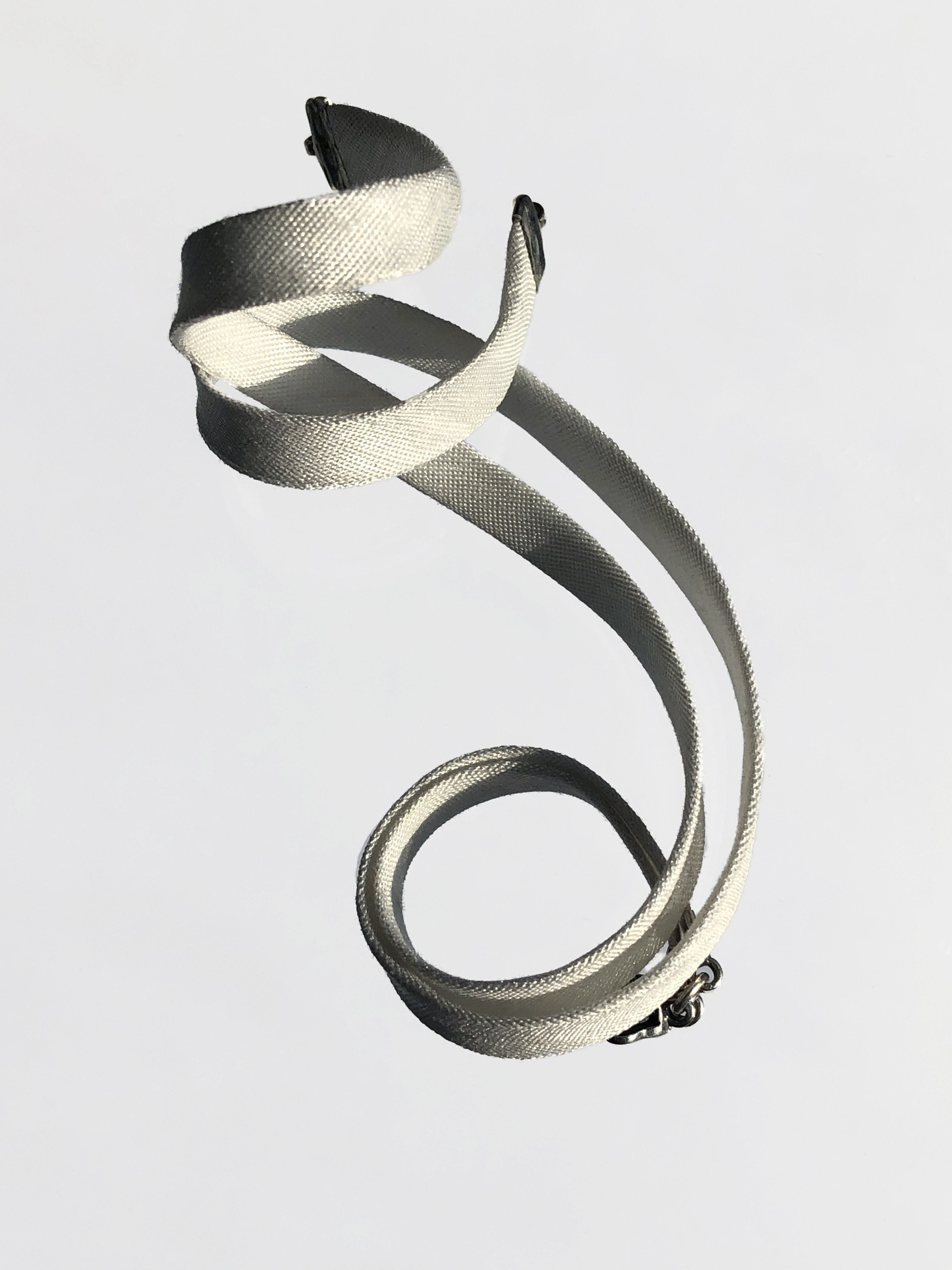 WHITE RIBBONS